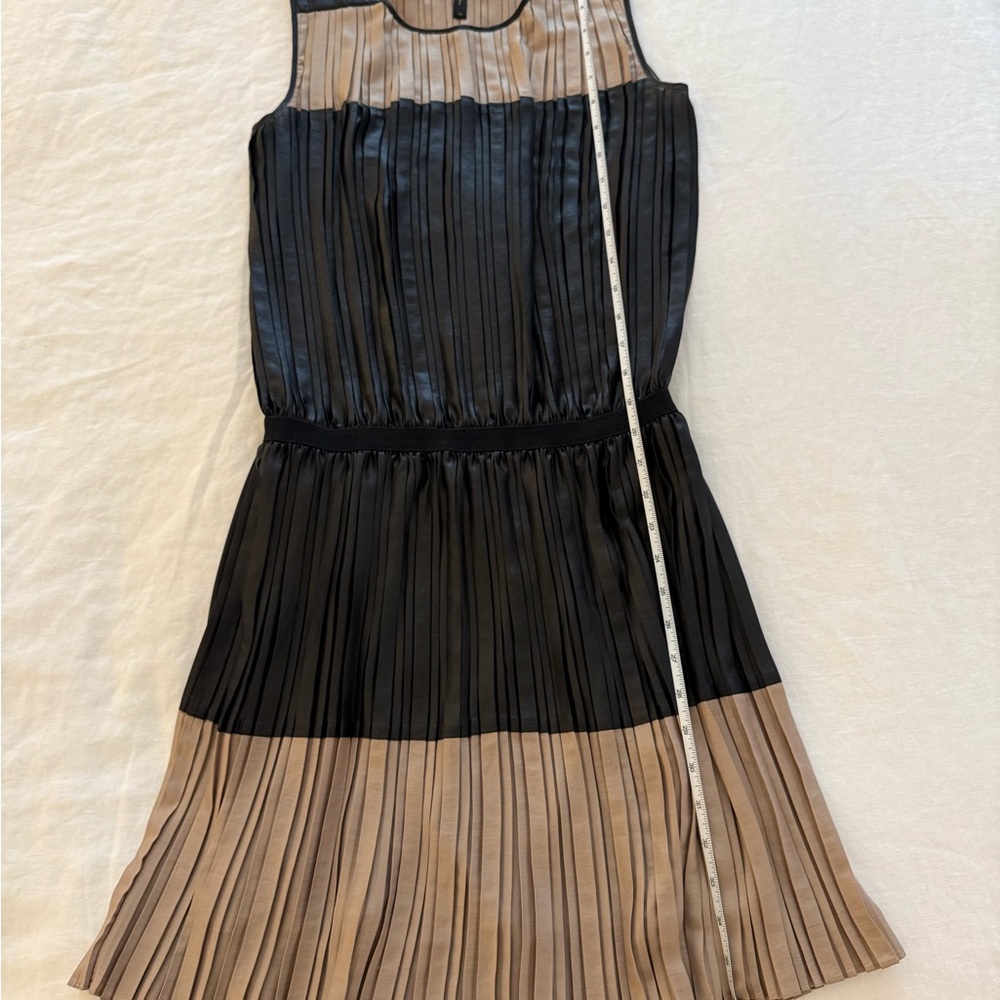 BCBGMaxAzria Black and Beige Pleated Sleeveless Midi Dress - Picture 5 of 8